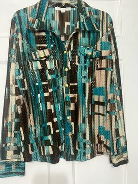 REASONABLE OFFERS” AMAZING Women's Teal Geometric Button-Down Top ♥️